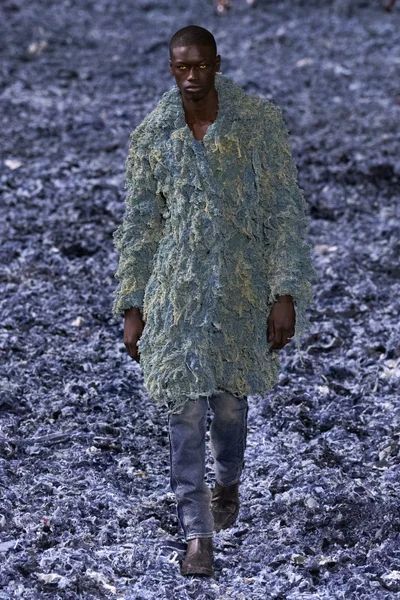 Look 29